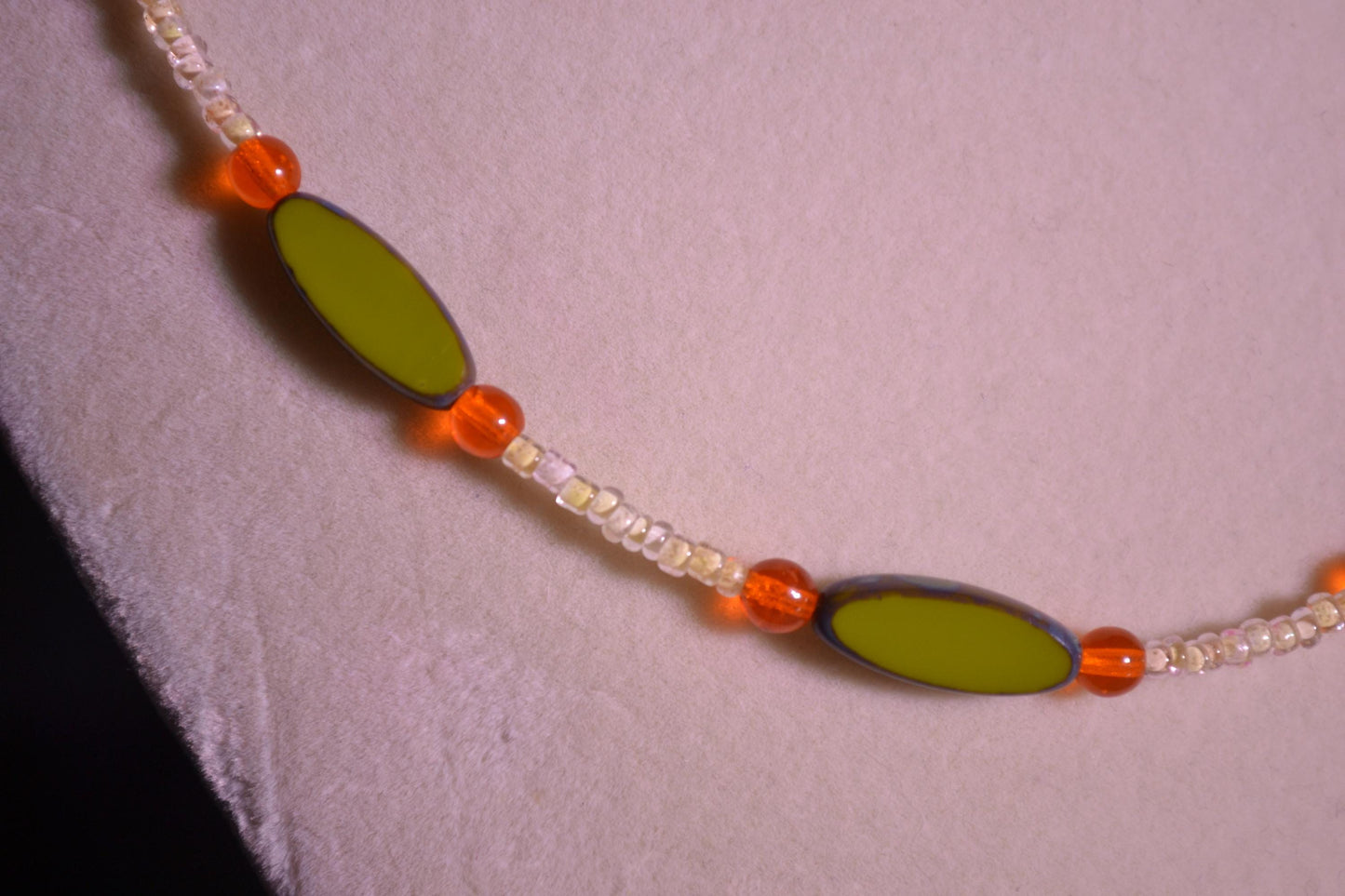 Multicolor glass bead necklace. Olive and orange