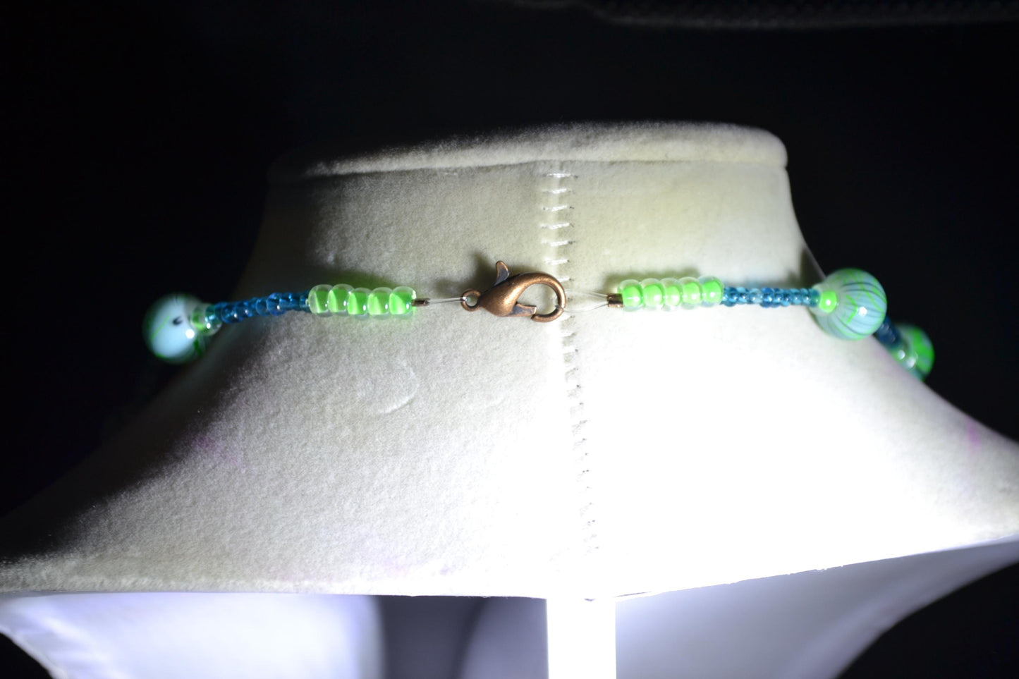 Multicolor glass bead necklace. Confetti blue and green