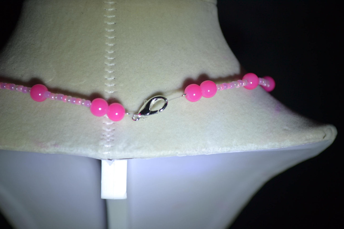 Multicolor glass bead necklace. Bubblegum