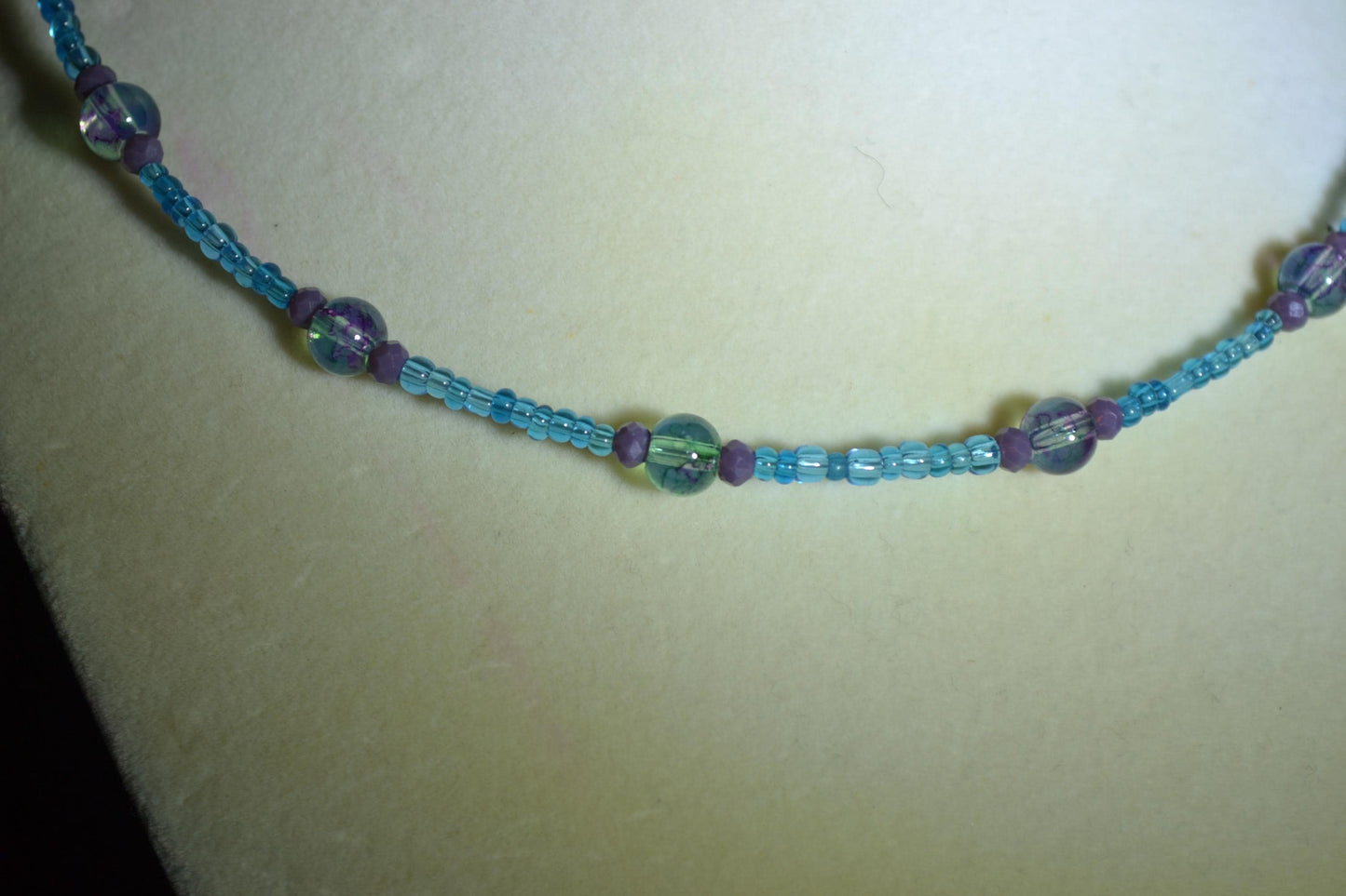 Multicolor glass bead necklace. Blue, green, grey