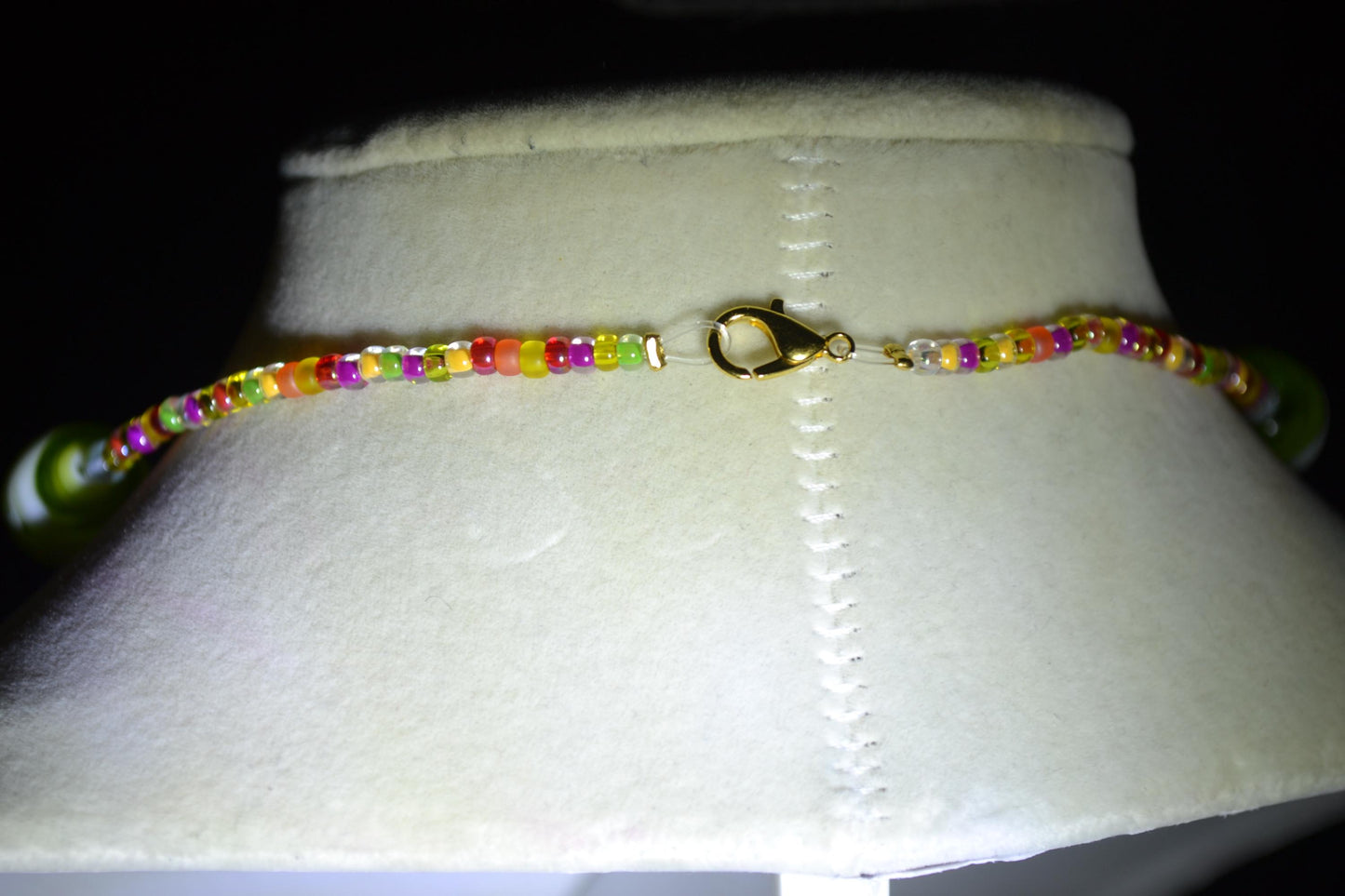 Multicolor glass bead choker. Tutti-frutti