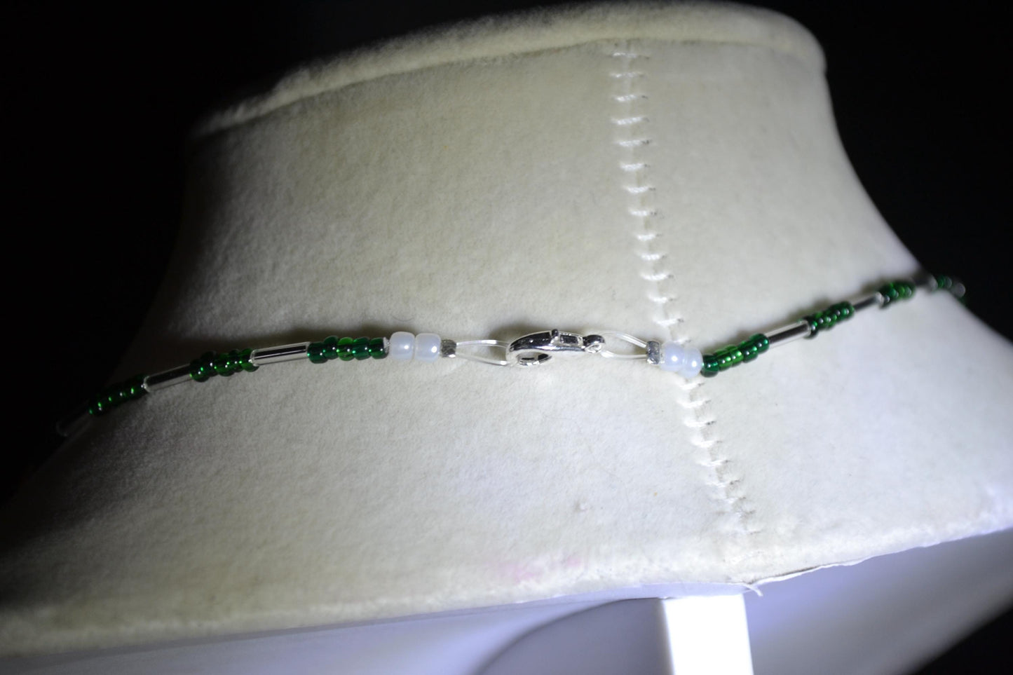 Alligator gecko pendant glass bead necklace. Green and silver
