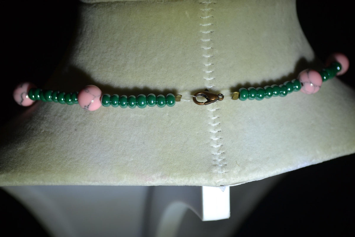 Multicolor glass bead choker. Teal and pink turquoise