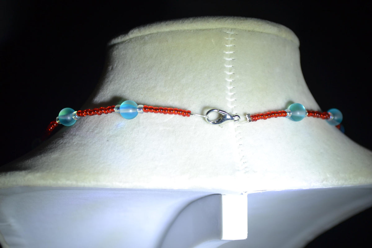 Multicolor glass bead necklace. Red and blue