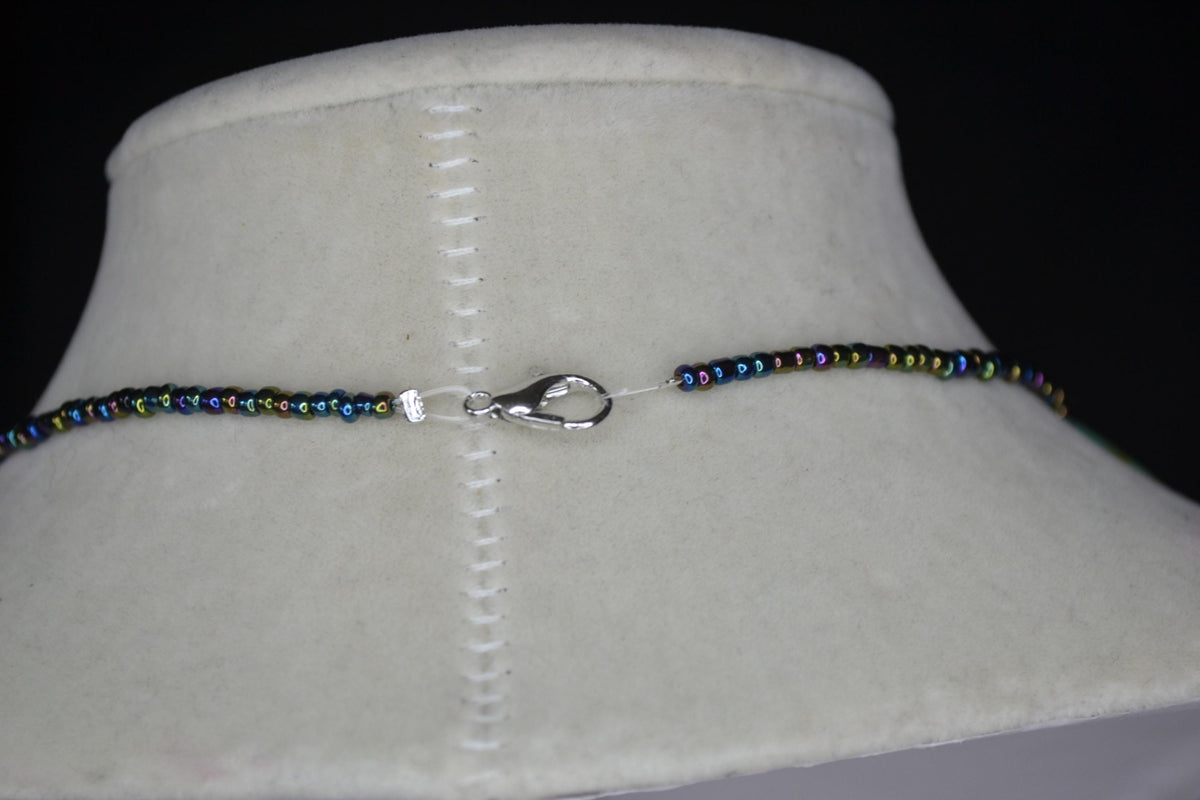 Multicolor glass bead choker. Turquoise daggers and oil spill