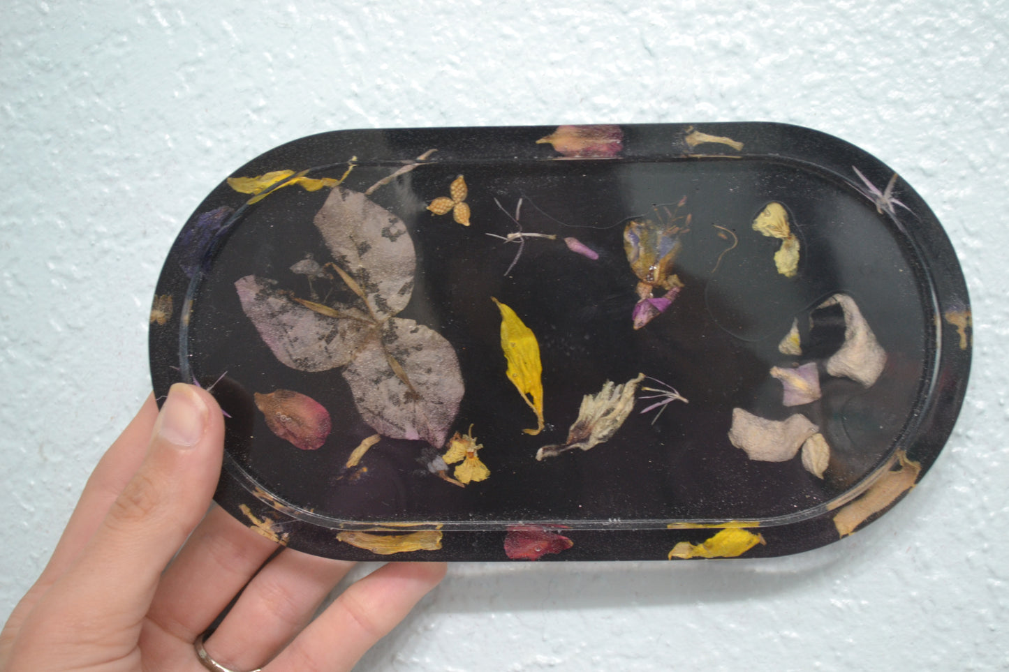 Dried flowers trinket dish