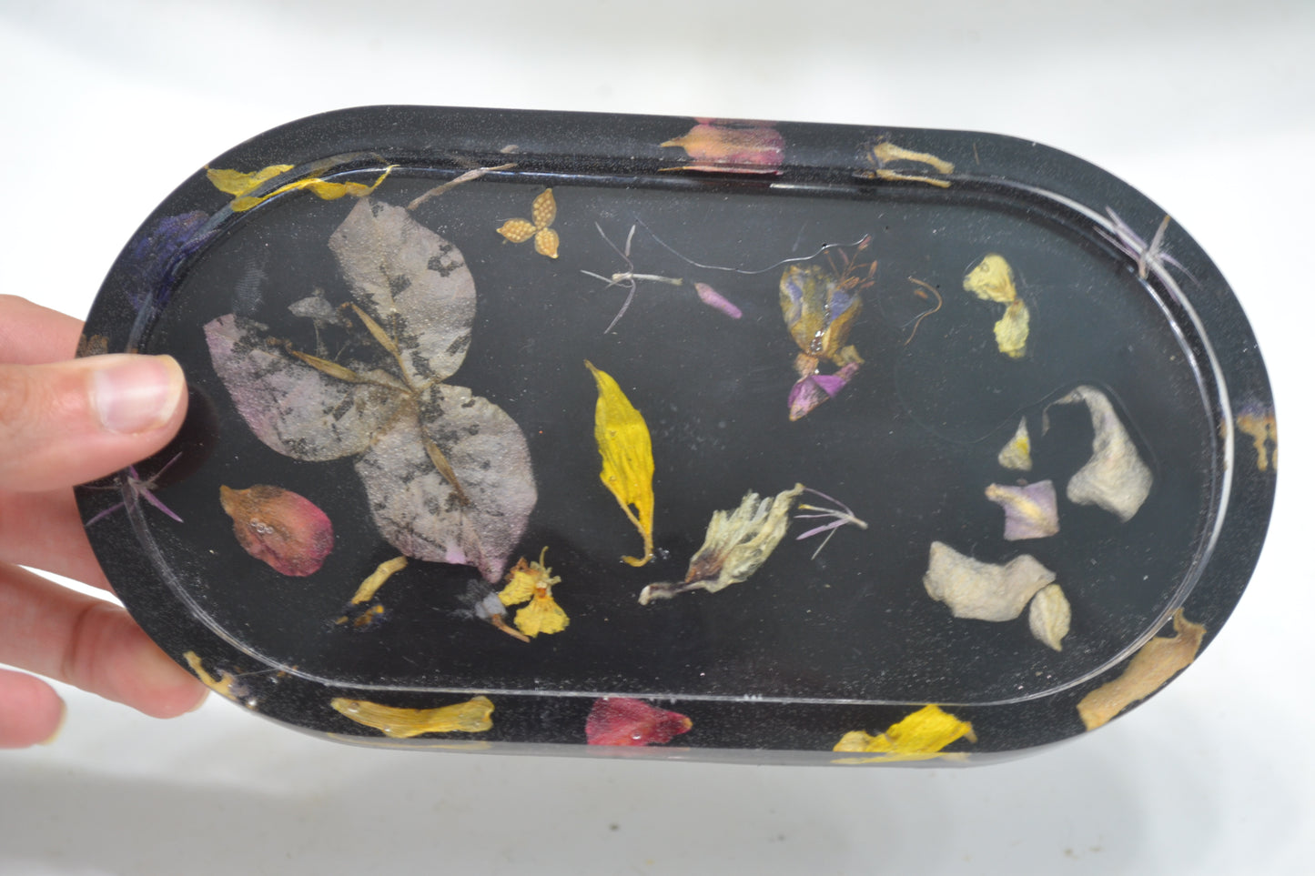 Dried flowers trinket dish