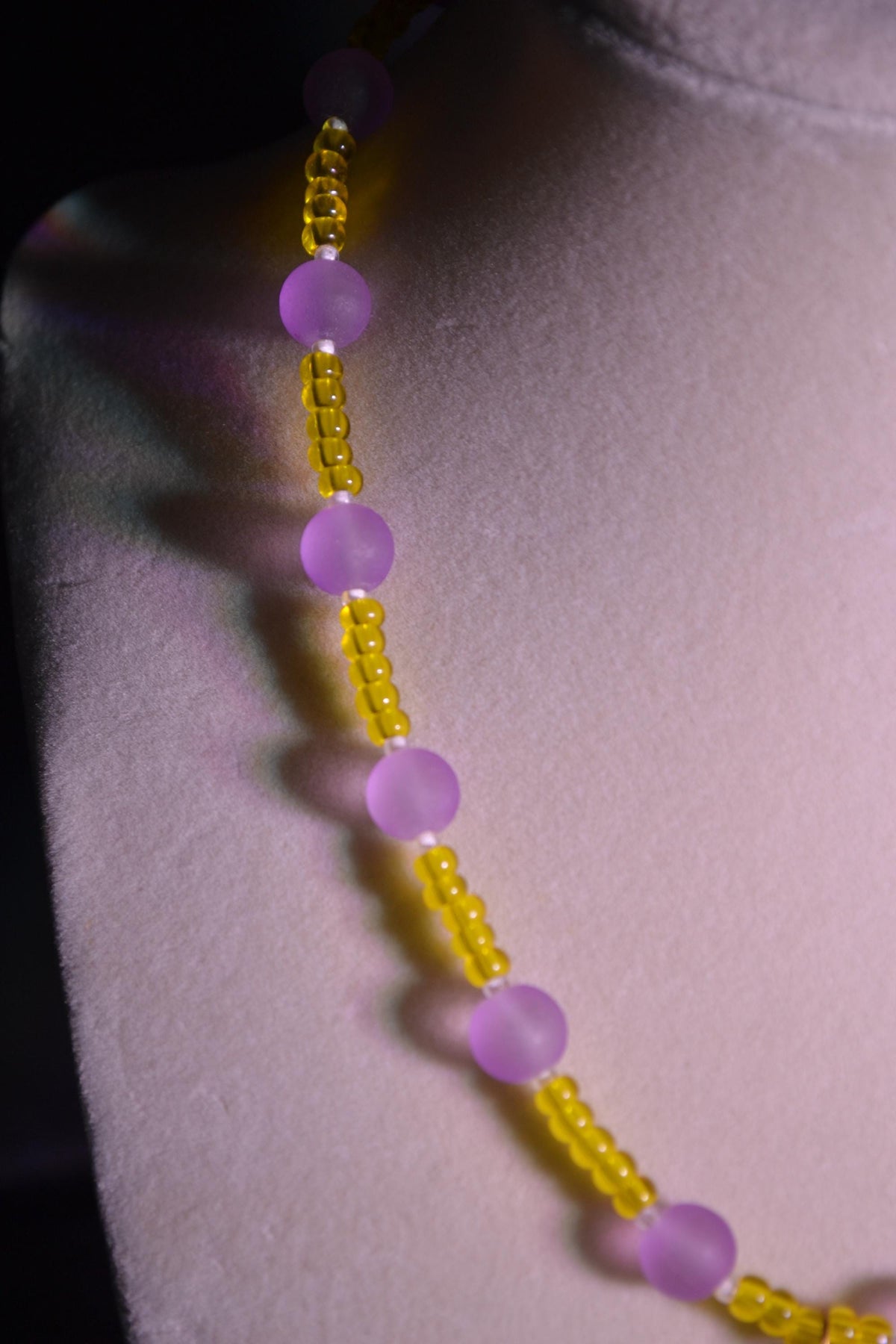 Multicolor glass bead necklace. Purple and Yellow
