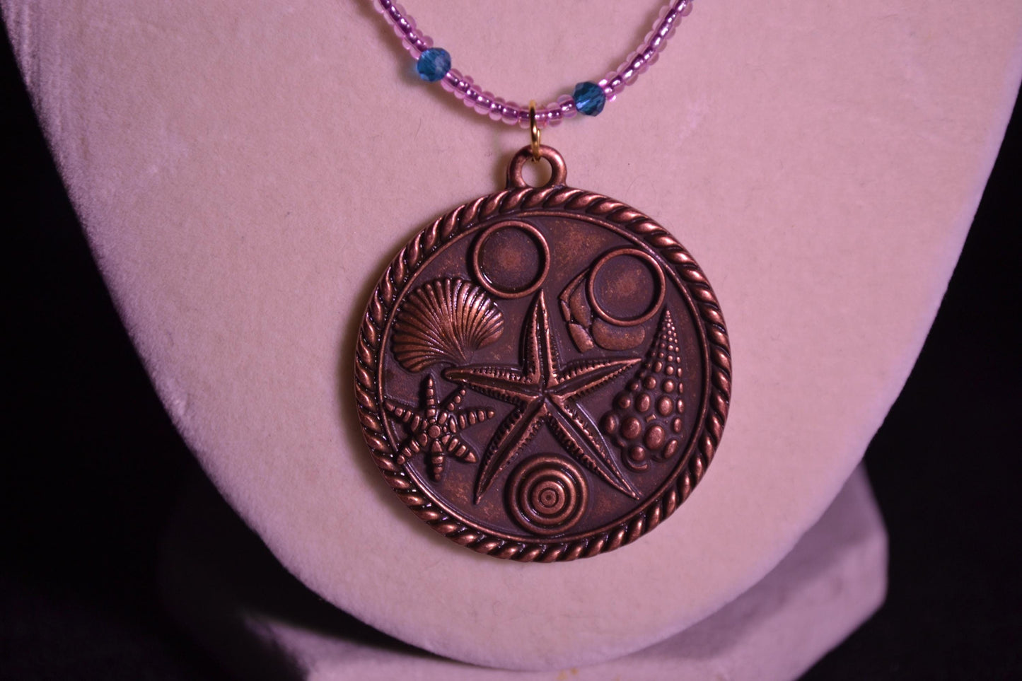 Sea life pendant beaded necklace