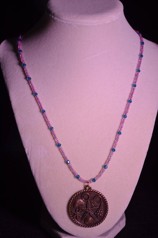 Sea life pendant beaded necklace