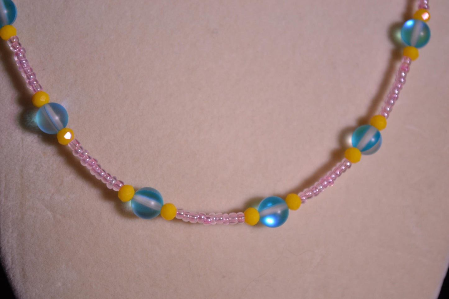 Multicolor glass bead necklace. Blue, pink, yellow