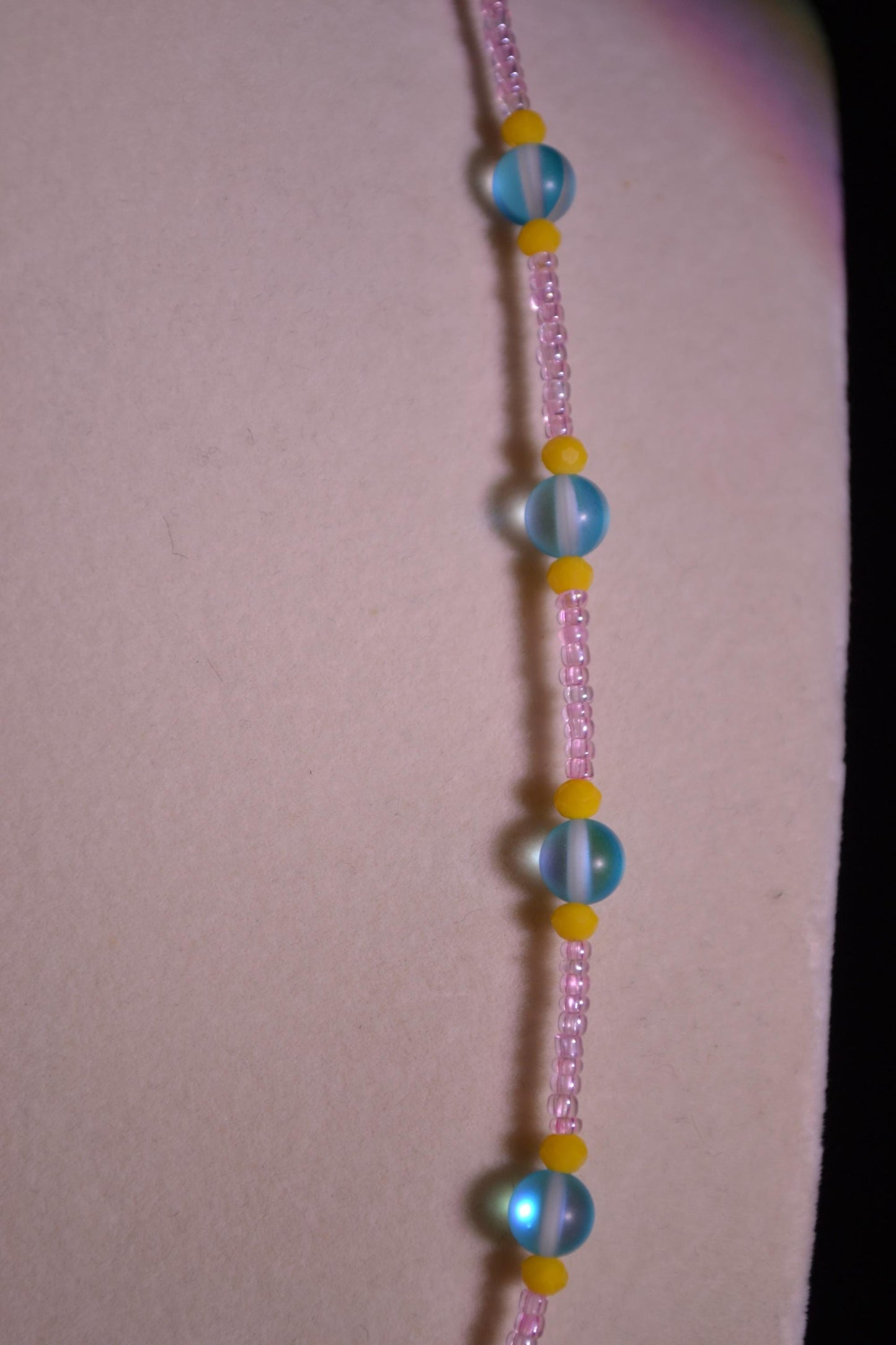 Multicolor glass bead necklace. Blue, pink, yellow
