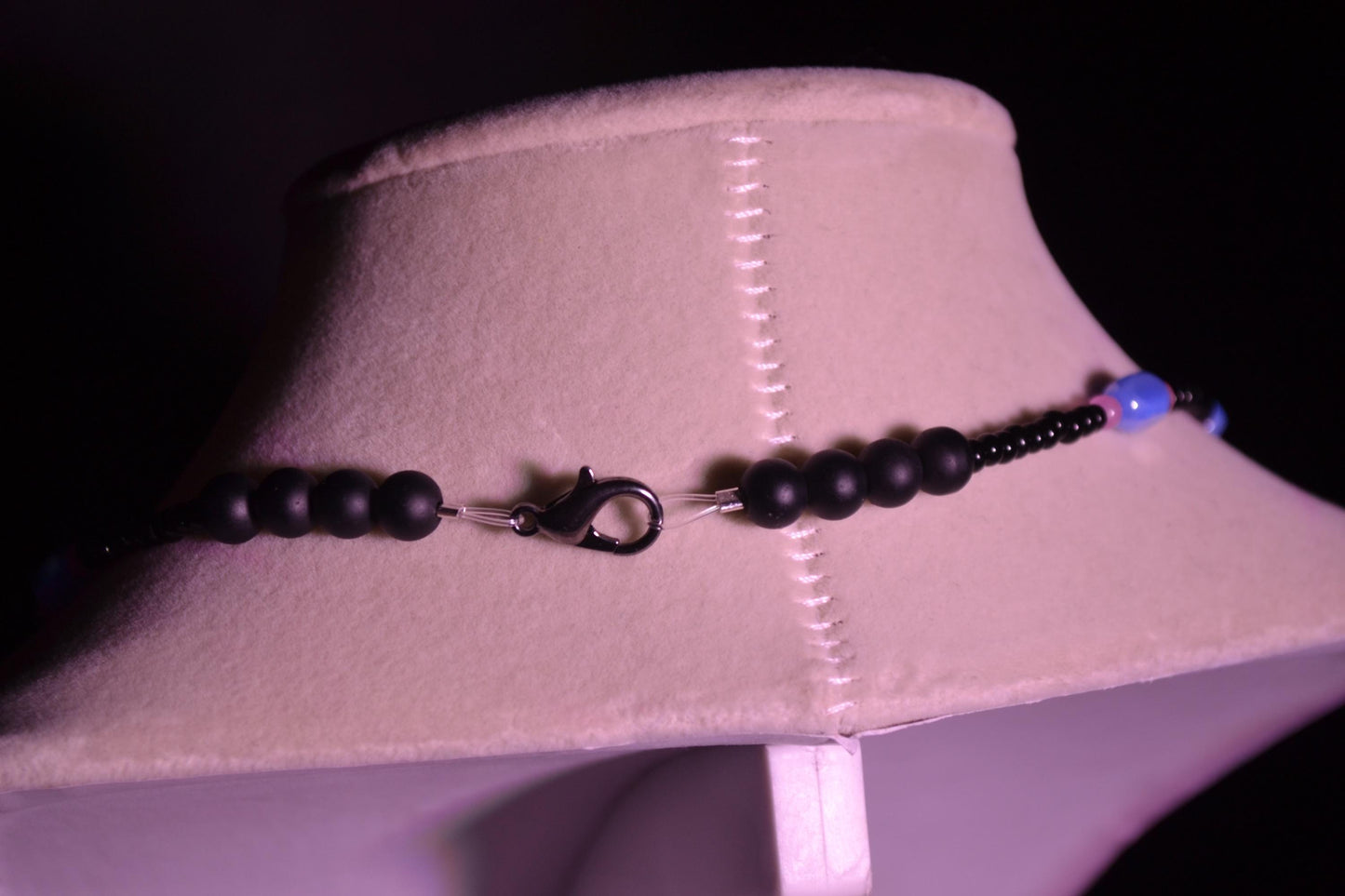 Multicolor glass bead necklace. Purple, black, pink