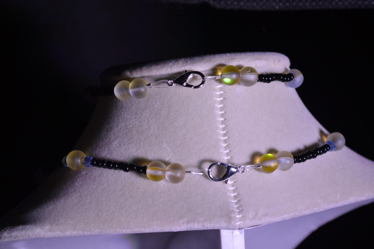 Multicolor beaded necklace & bracelet set. Yellow, black, blue