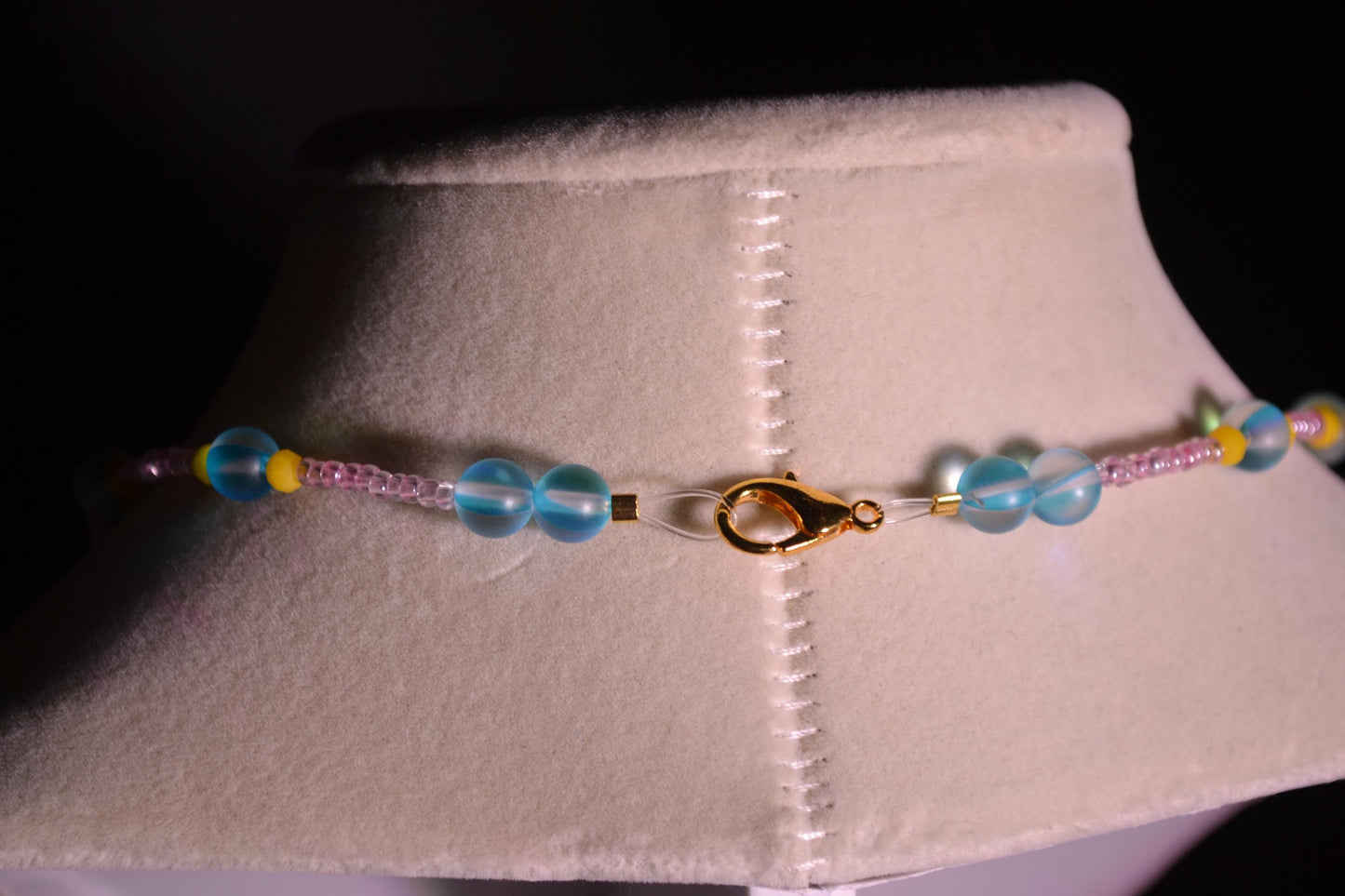 Multicolor glass bead necklace. Blue, pink, yellow