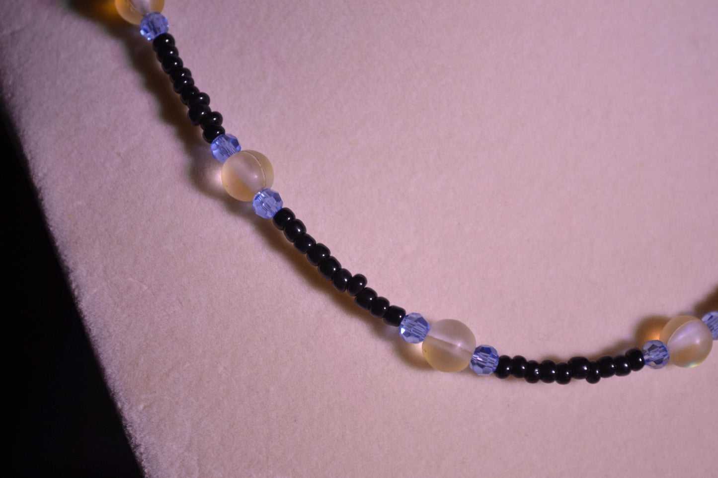 Multicolor beaded necklace & bracelet set. Yellow, black, blue
