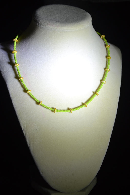 Multicolor glass bead necklace. Speckled yellow and lime