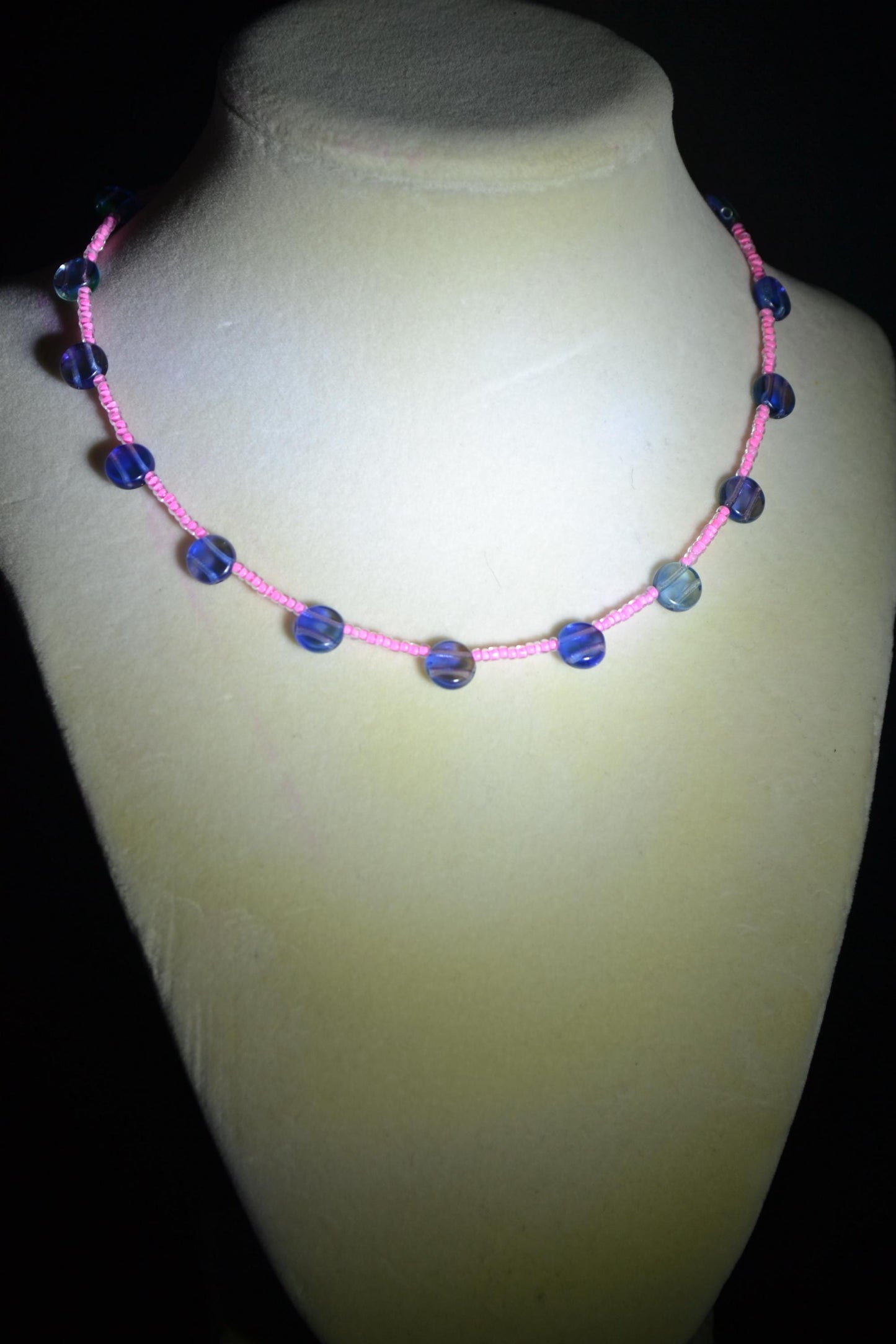 Multicolor glass bead necklace. Indigo and pink