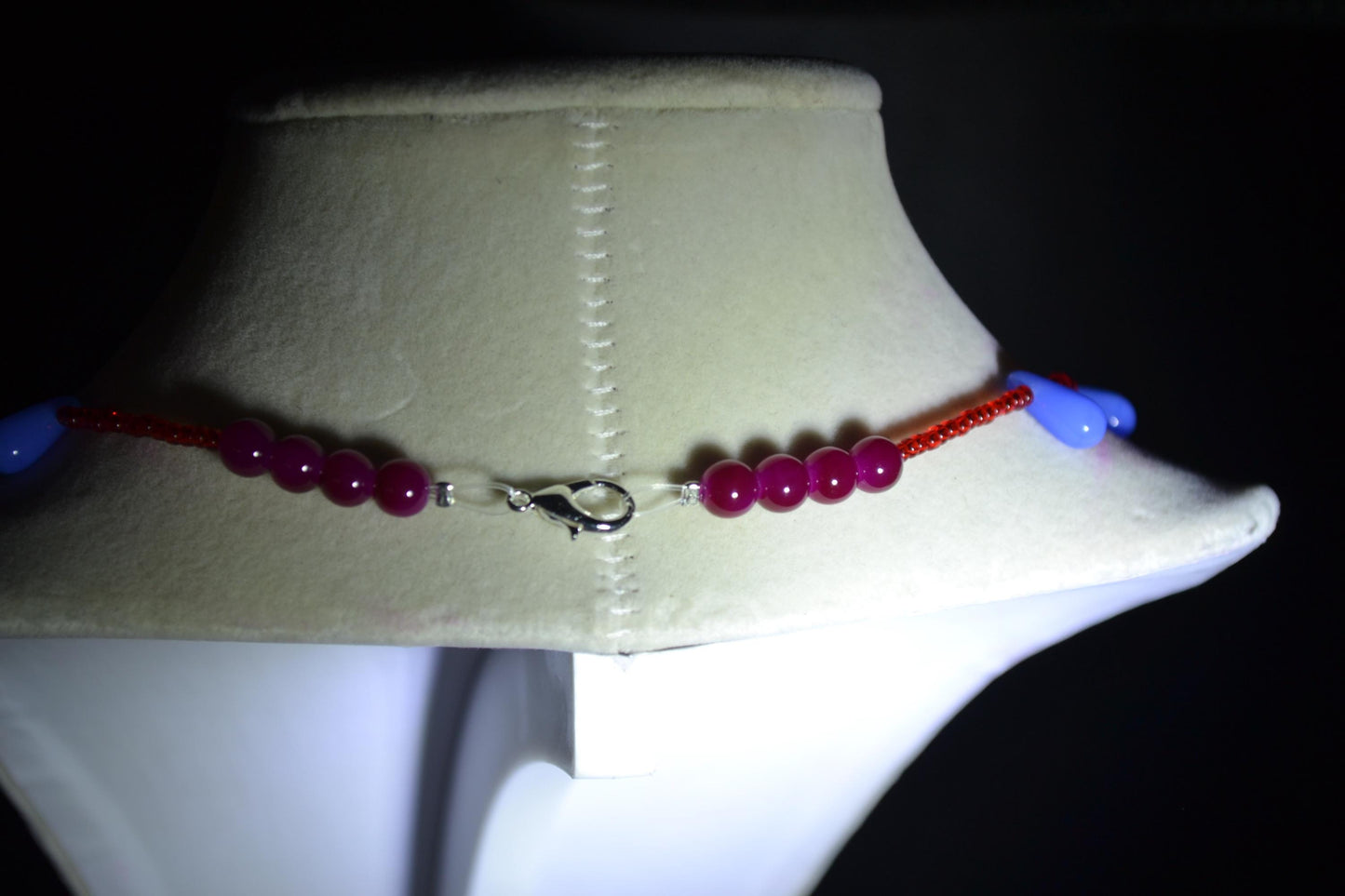 Multicolor glass bead necklace. Red and blue