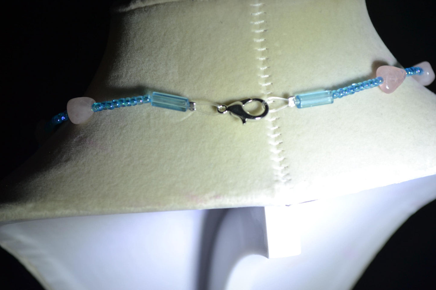 Multicolor glass bead necklace. Rose quartz and blue