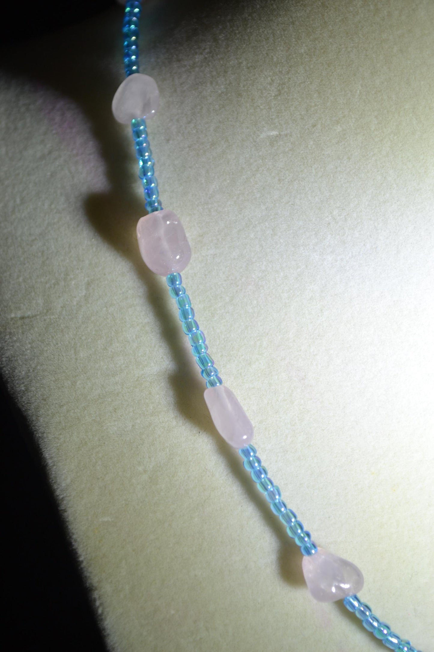 Multicolor glass bead necklace. Rose quartz and blue