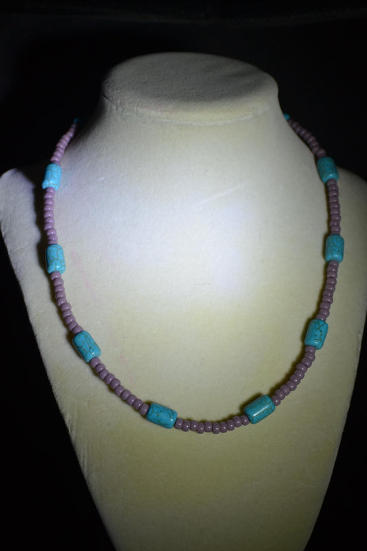 Multicolor glass bead necklace. Turquoise and mauve