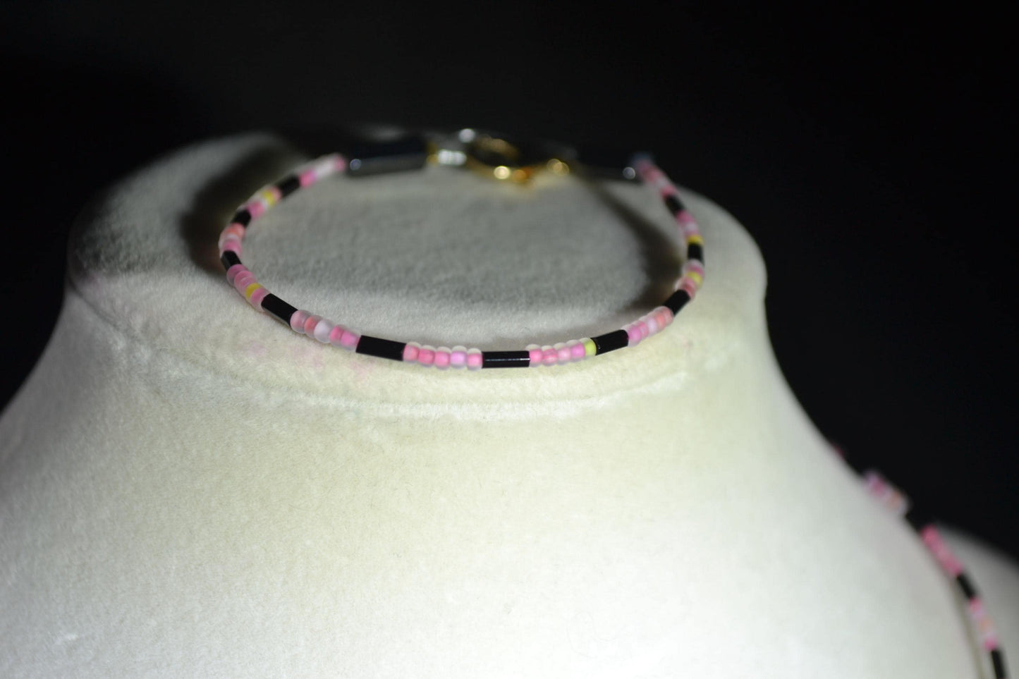 Pink and black beaded necklace & bracelet set