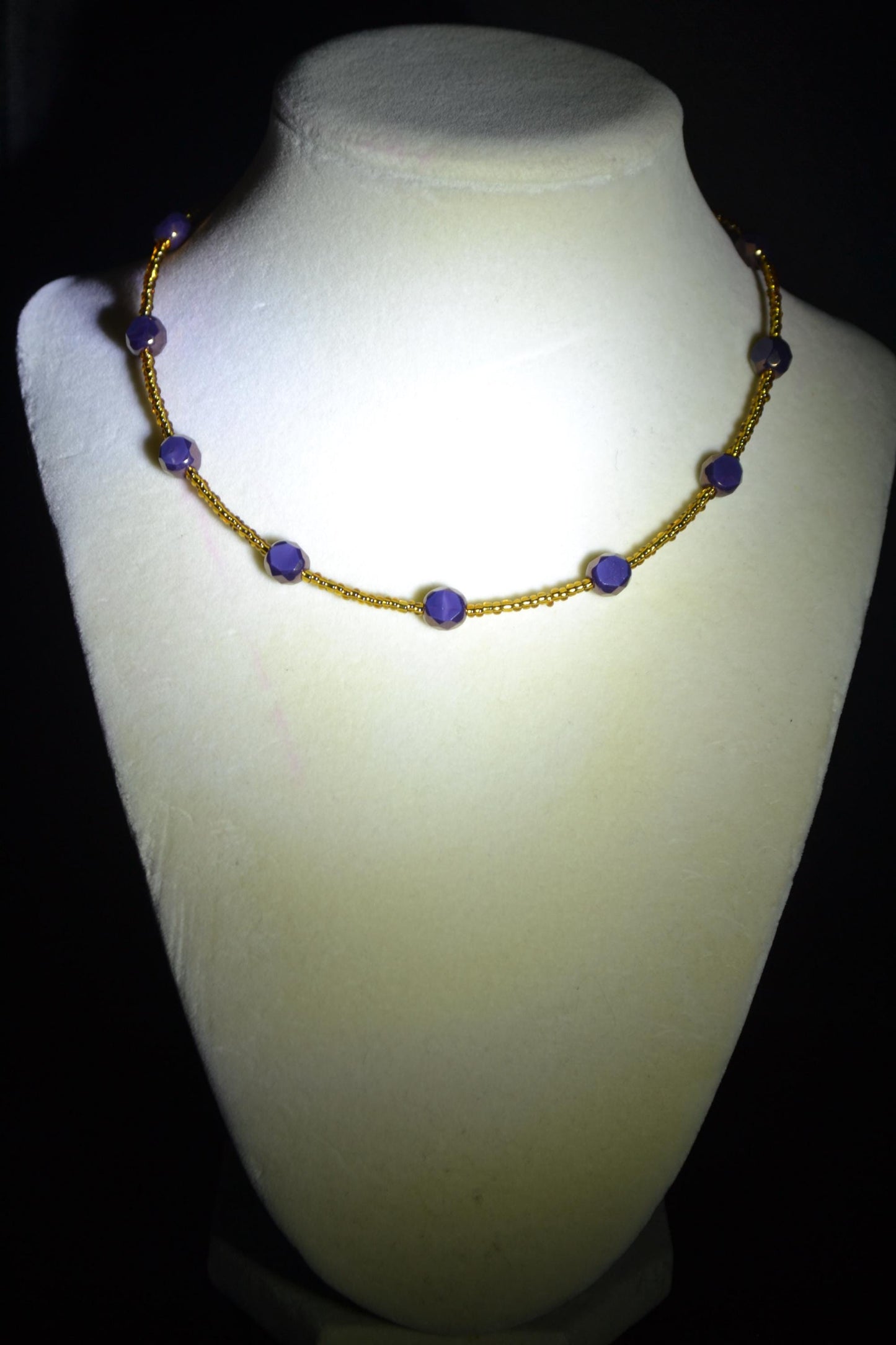 Multicolor glass bead necklace. Bronze and amethyst