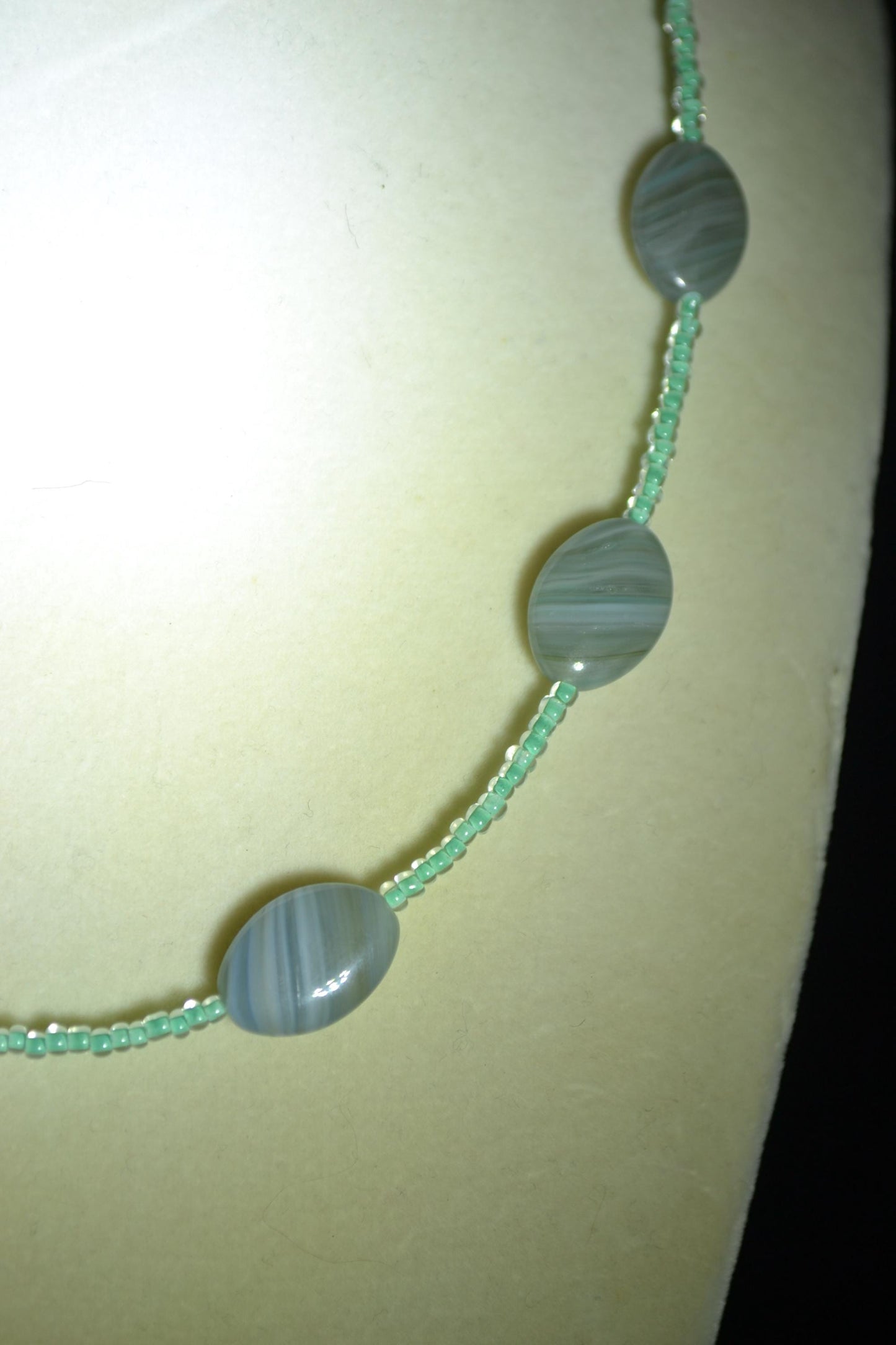 Multicolor glass bead necklace. Marbled grey and blue