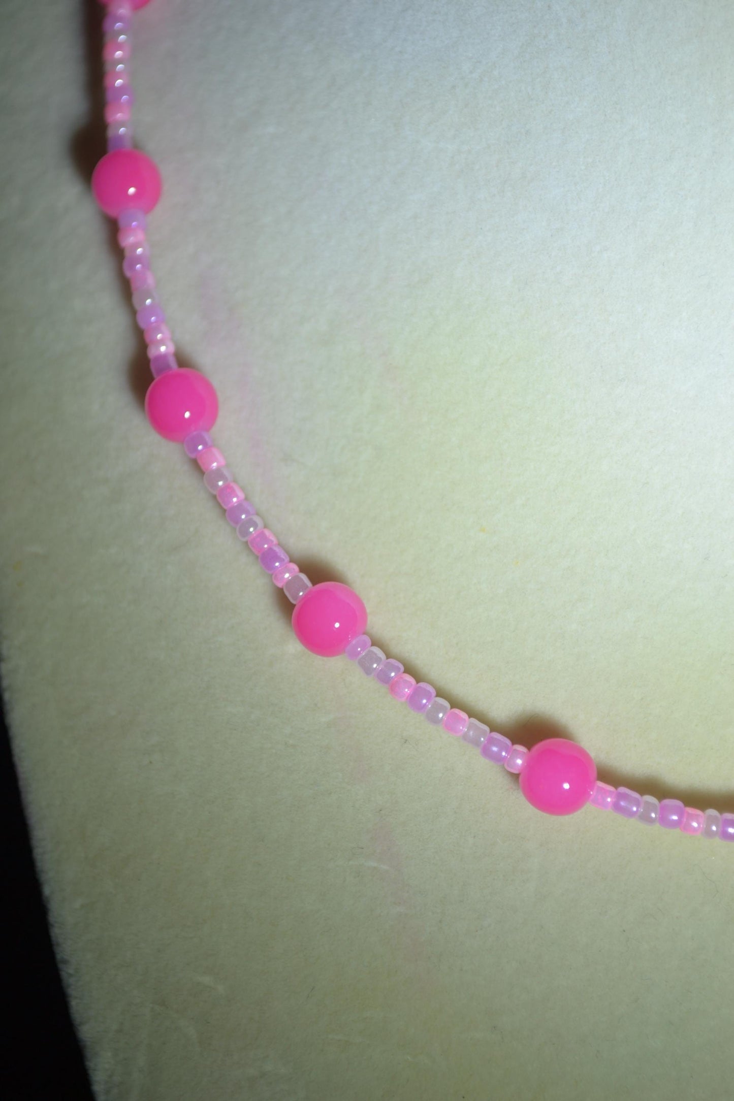 Multicolor glass bead necklace. Bubblegum