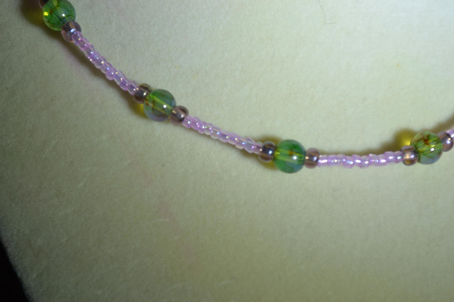 Multicolor glass bead necklace. Green, pink, amethyst
