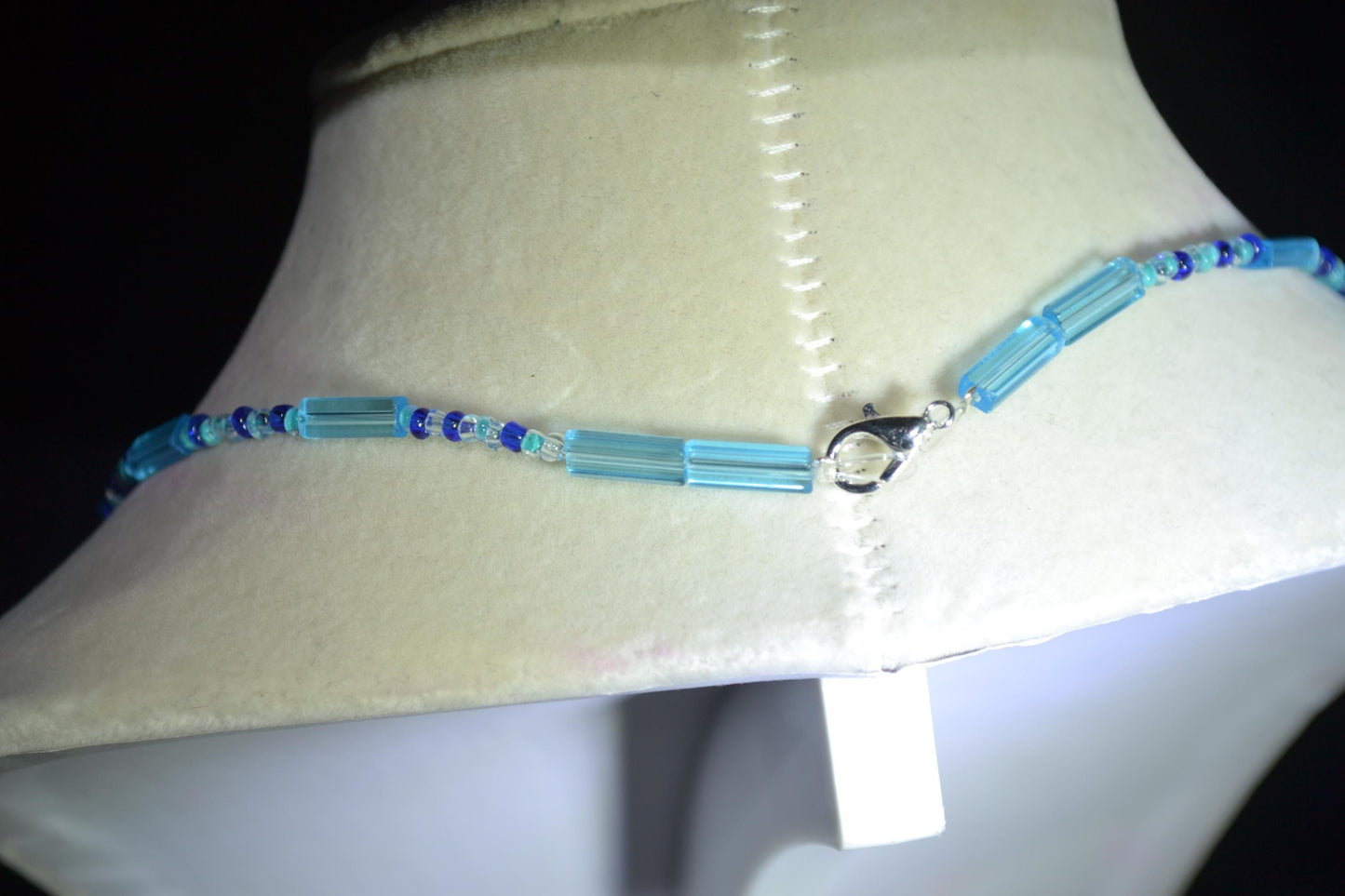 Multicolor glass bead necklace. Mixed blues