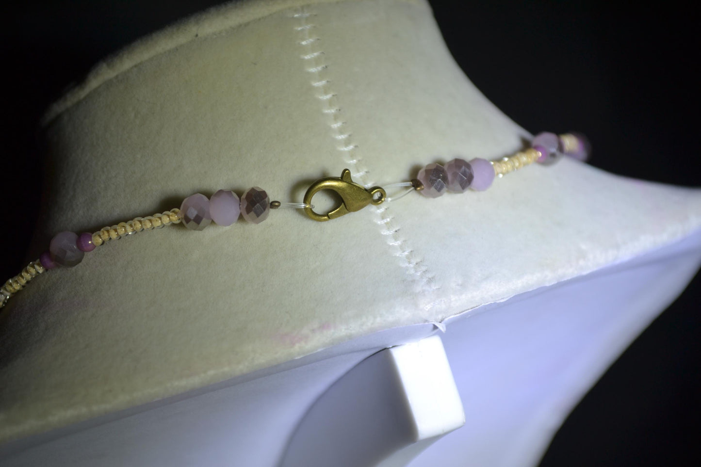 Multicolor glass bead necklace. Yellow and mauve