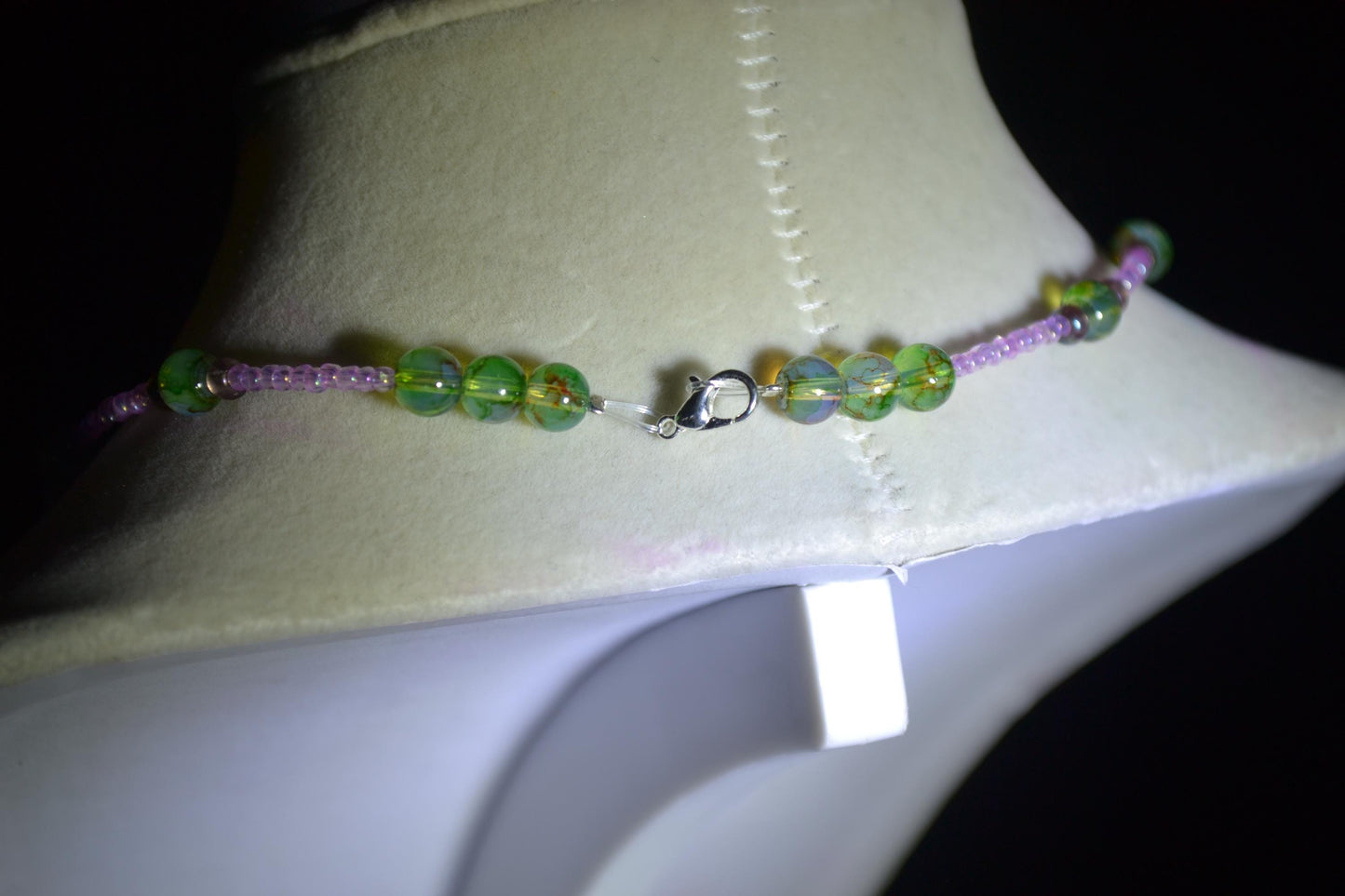 Multicolor glass bead necklace. Green, pink, amethyst