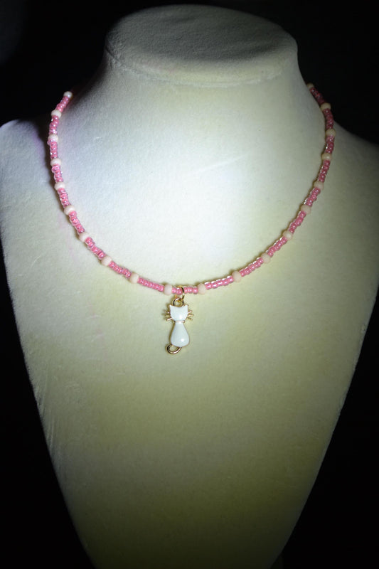 White cat pendant glass bead choker. Coral and cream