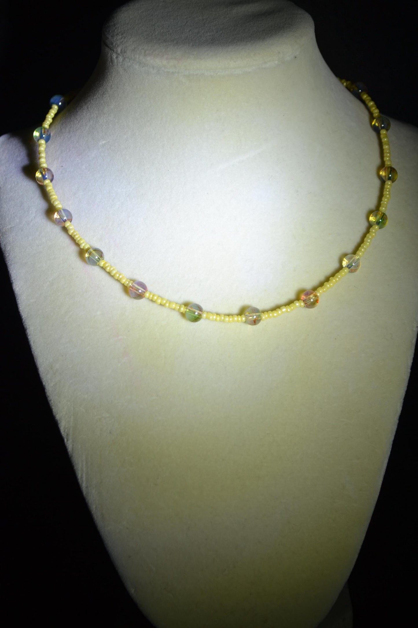 Multicolor glass bead necklace. Buttercream and topaz
