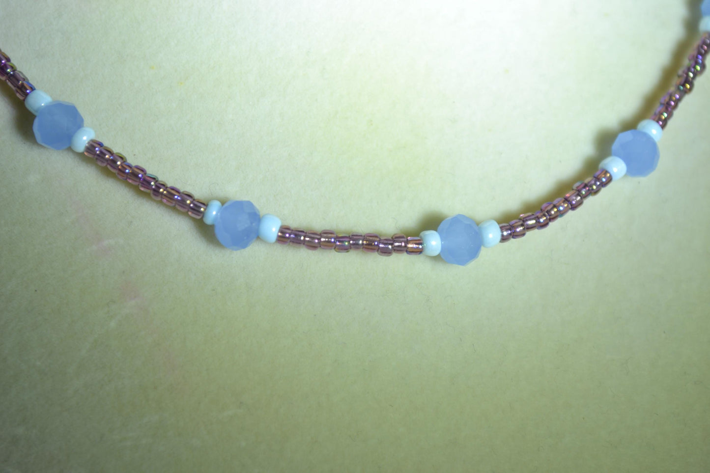 Multicolor glass bead necklace. Blue and rose