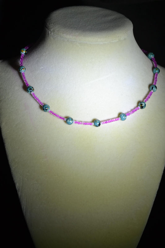 Multicolor glass bead choker. Turquoise and fuchsia