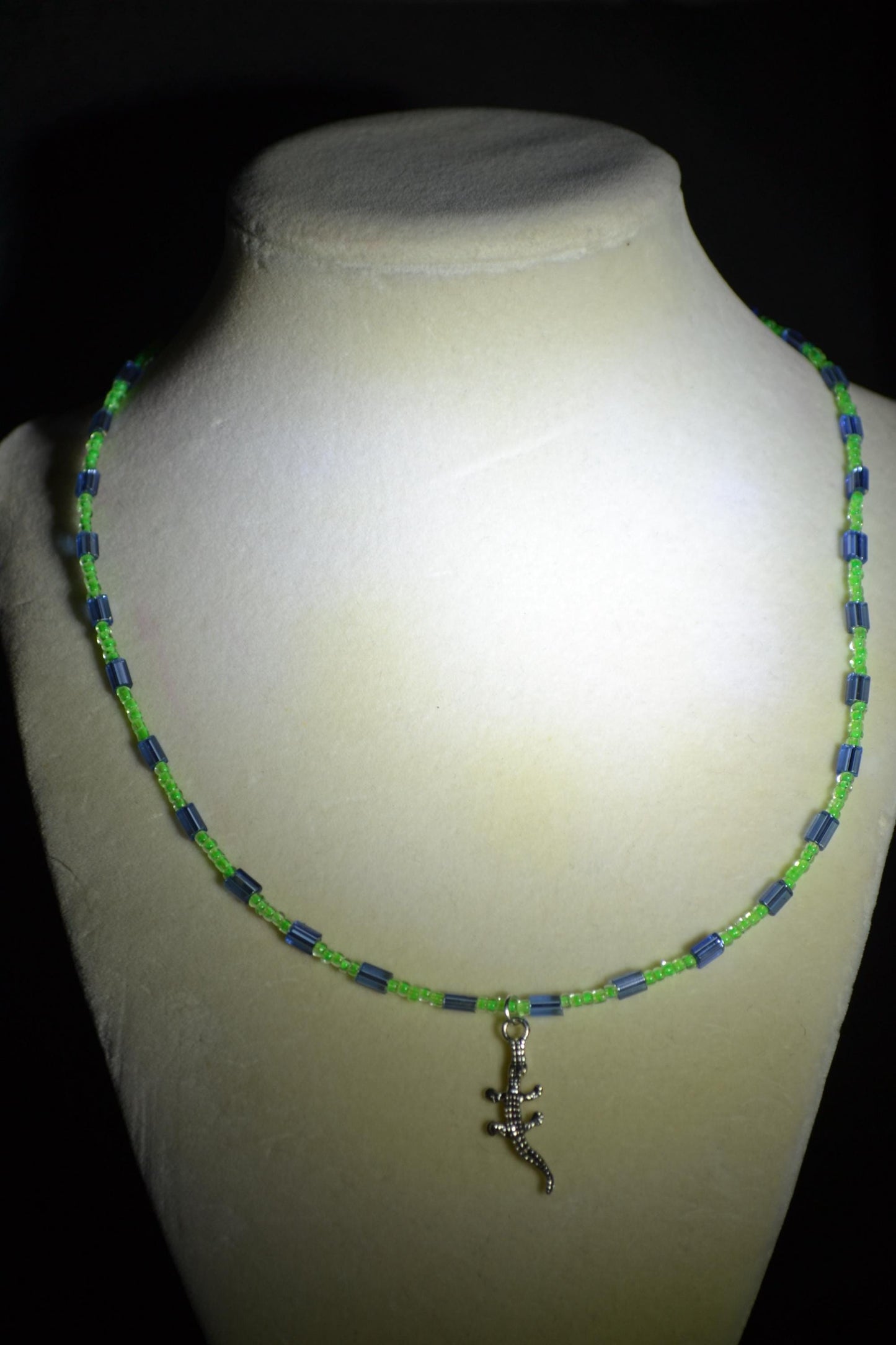 Alligator gecko pendant glass bead necklace. Blue and green