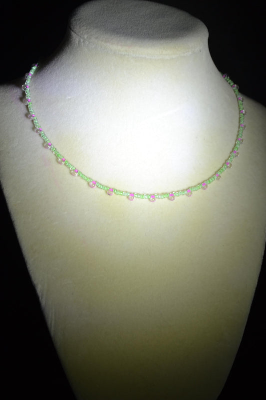 Multicolor glass bead drops choker. Green and pink