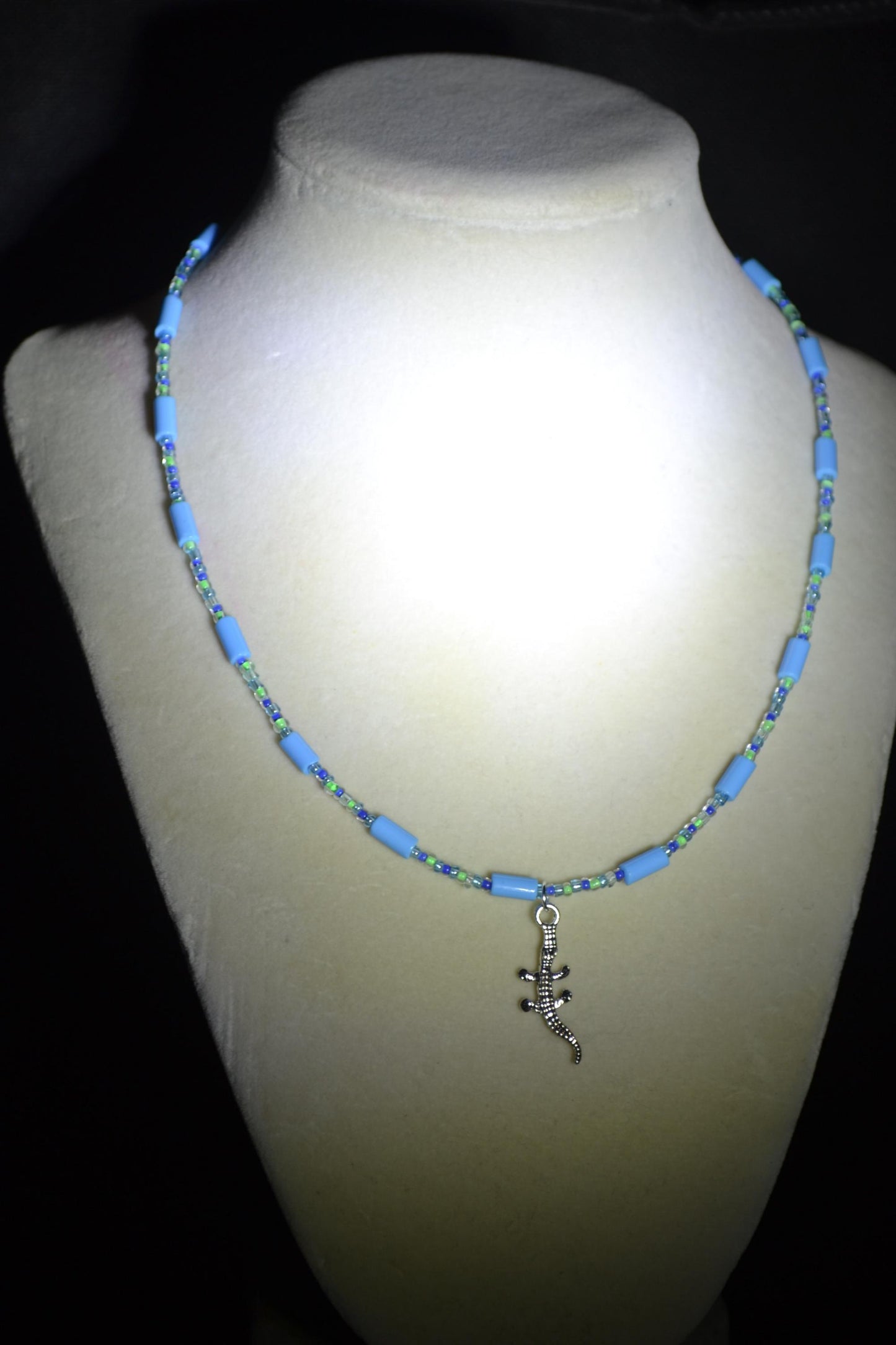 Alligator gecko pendant glass bead necklace. Blues and greens