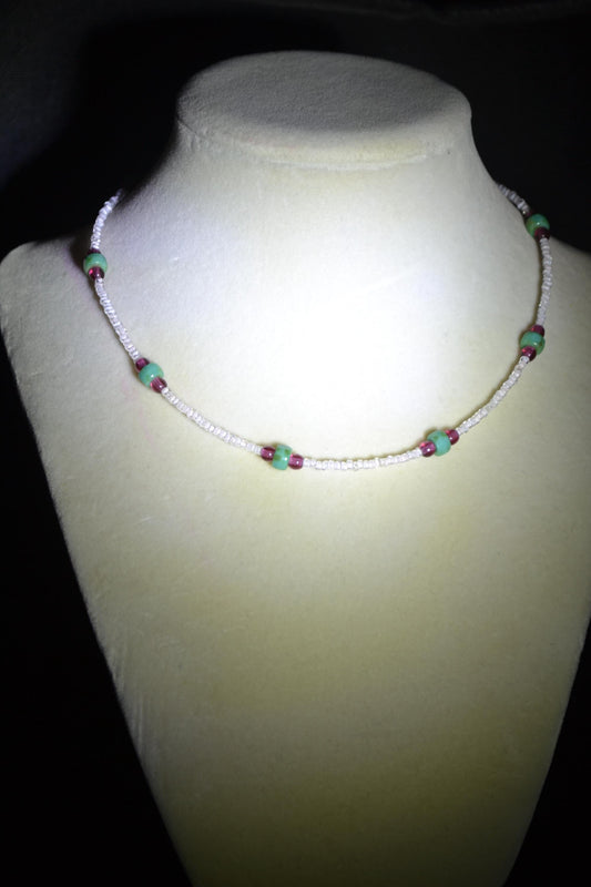 Multicolor glass bead choker. Turquoise, white, and raspberry