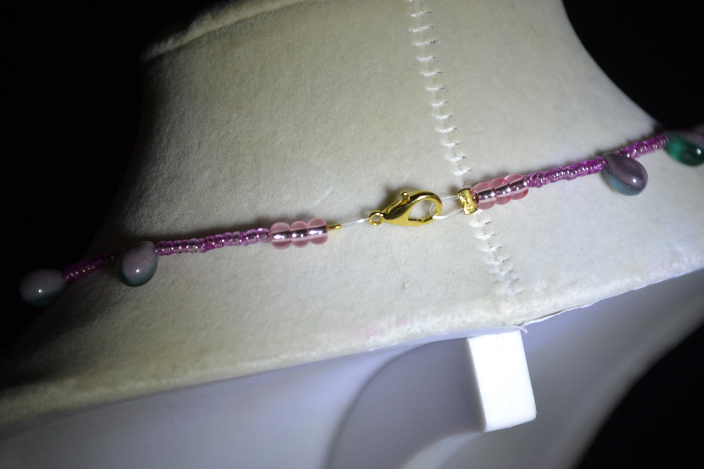 Multicolor glass bead necklace. Berry and blue