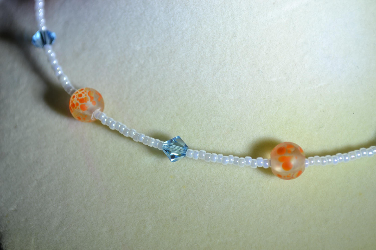 Multicolor glass bead choker. Gator theme. Orange and blue