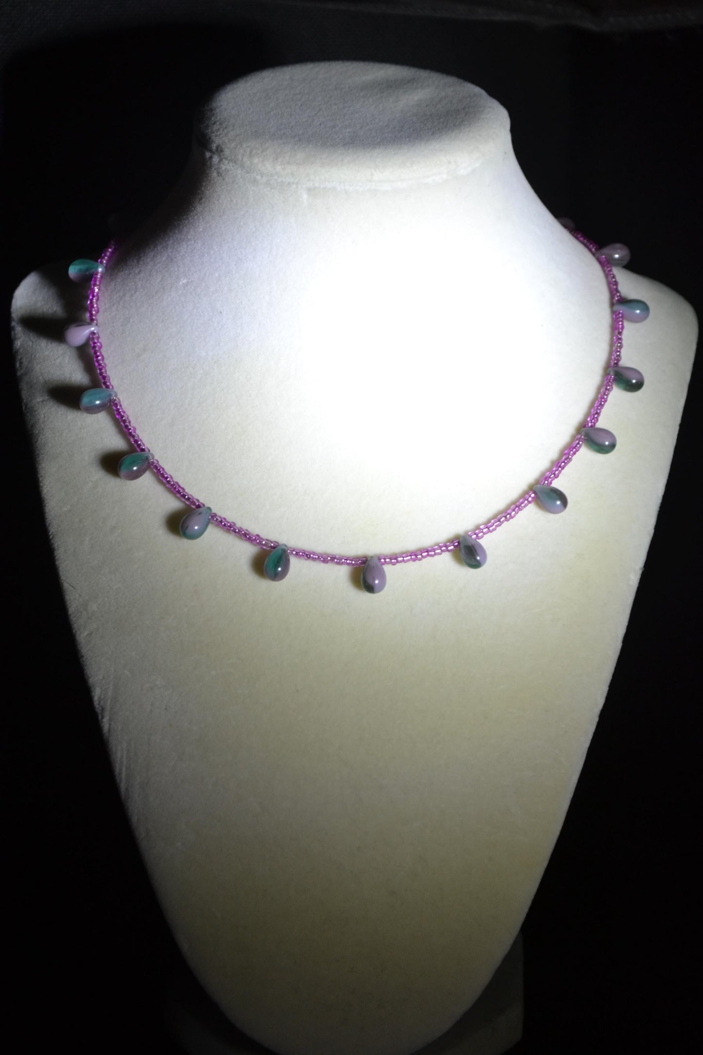 Multicolor glass bead necklace. Berry and blue