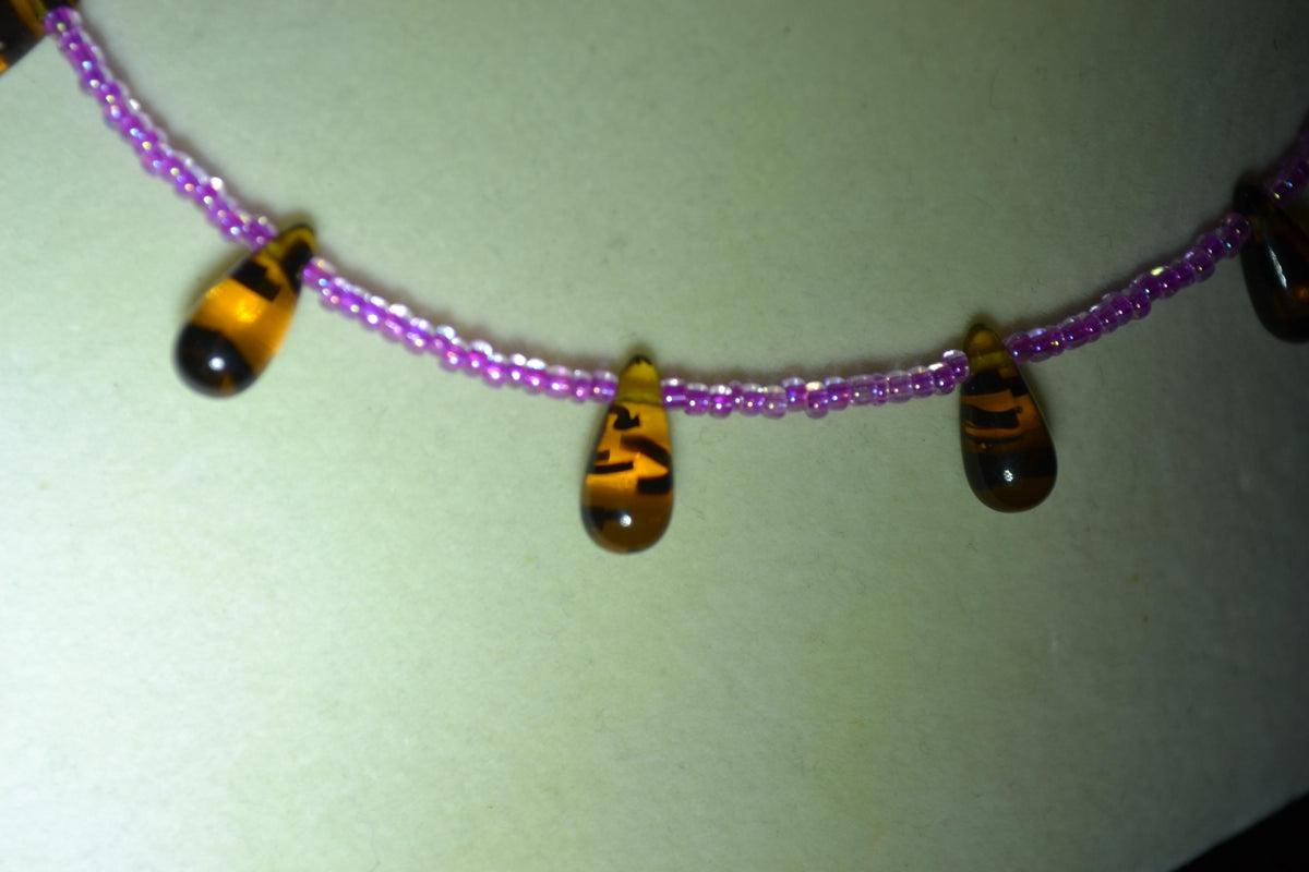 Multicolor glass bead choker. Tortoise and fuschia