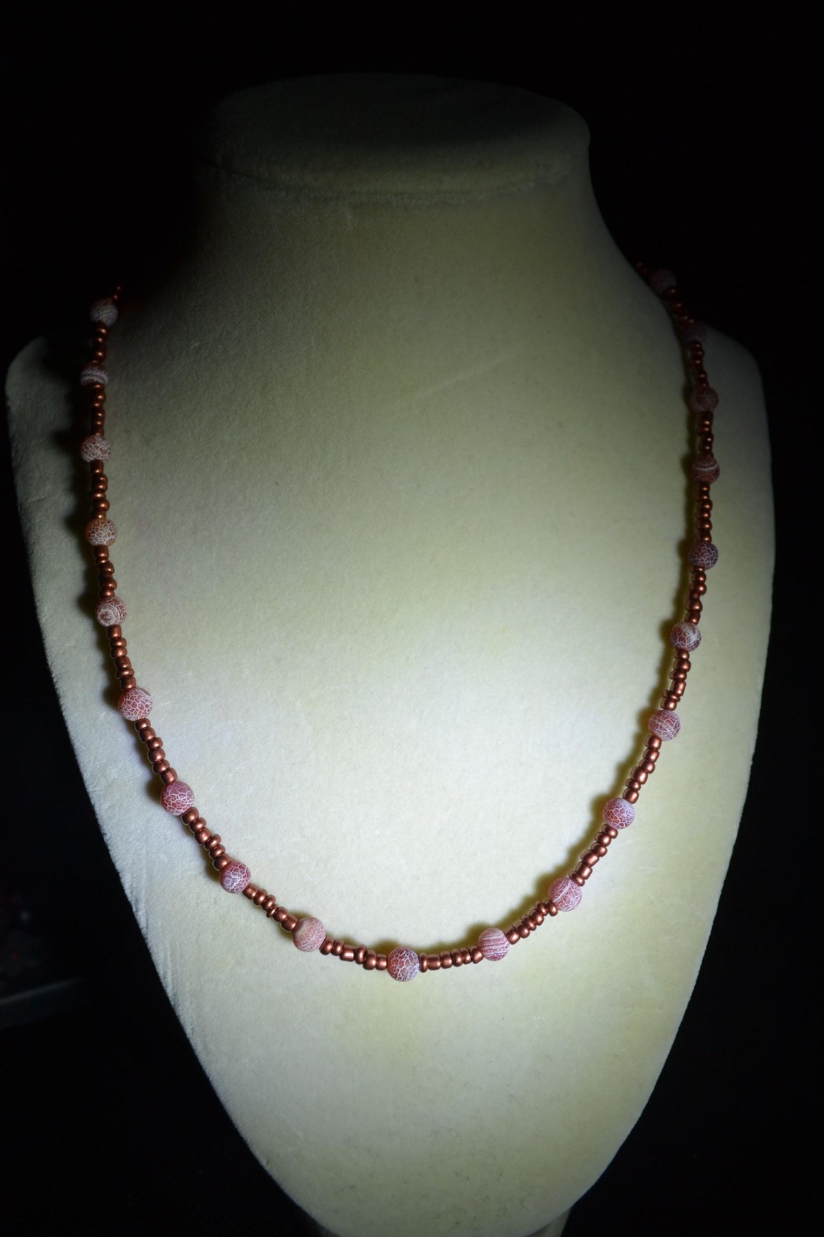 Multicolor glass bead necklace. Copper and crackled red