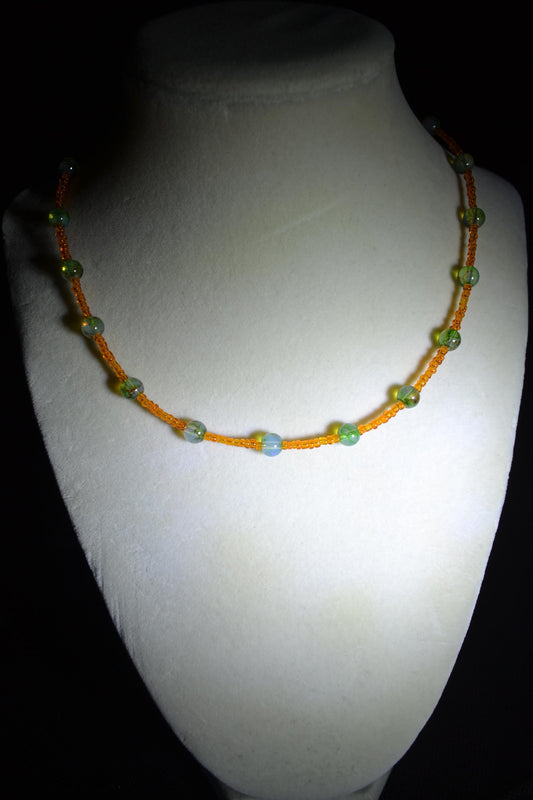Multicolor glass bead necklace. Orange and crackled green