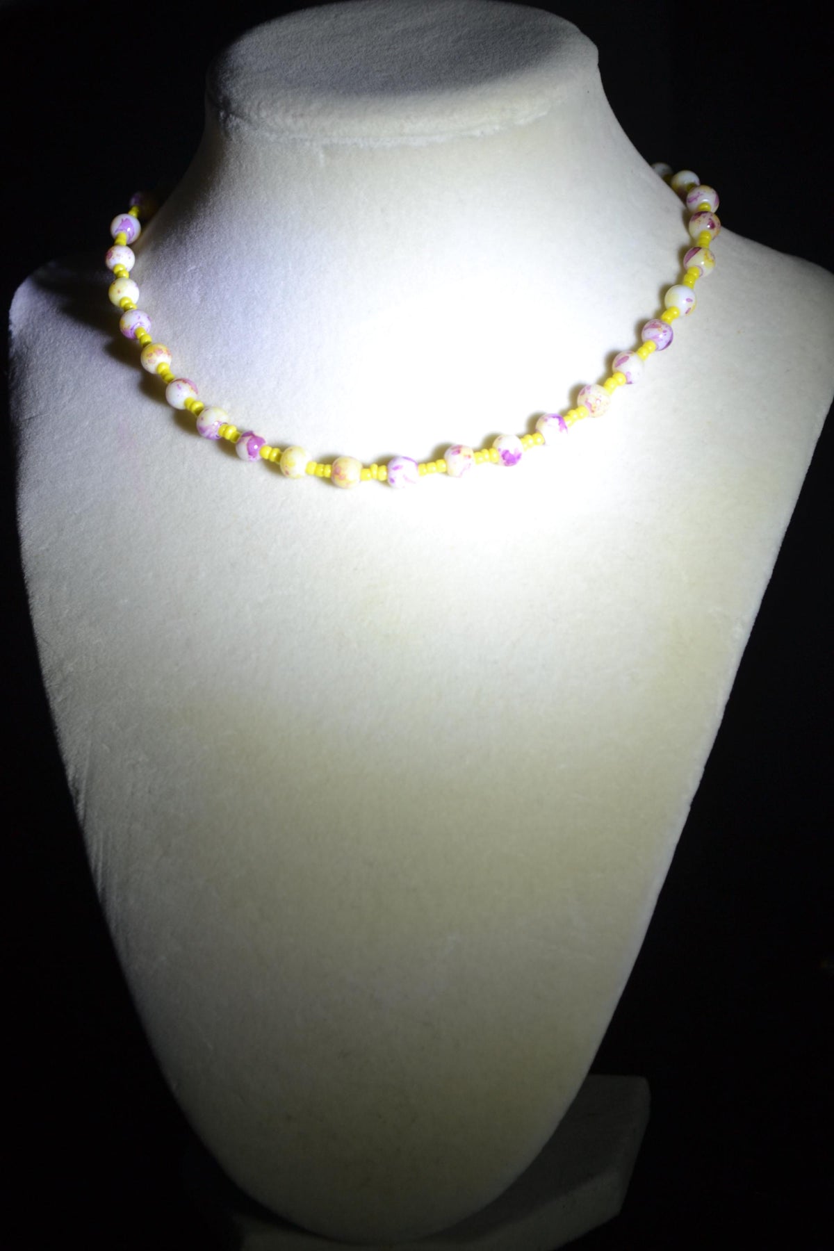 Multicolor glass bead choker. Tie dye purple and yellow
