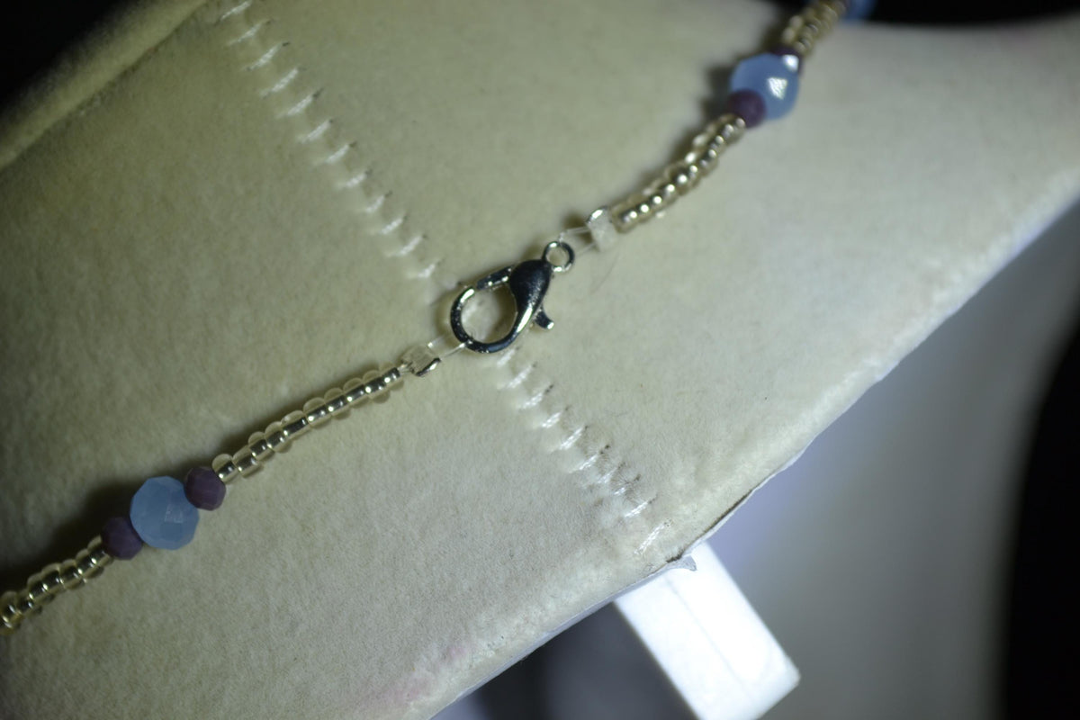 Multicolor glass bead choker. Silver, blue, and indigo
